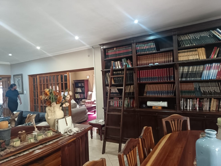 4 Bedroom Property for Sale in Hillcrest Northern Cape